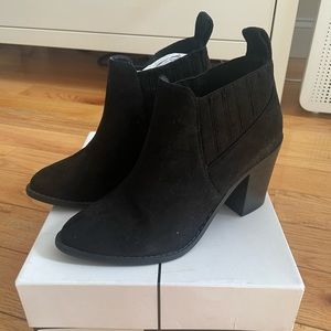 Women’s Black Suede Ankle Bootie - Size 7